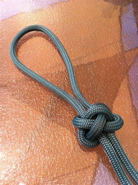 Lanyard knot | Paracord knots, Lanyard knot, Jewelry knots