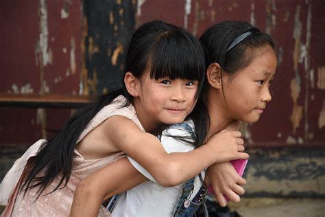 China's one-child policy: Impacts on adopted girls - Journalist's Resource