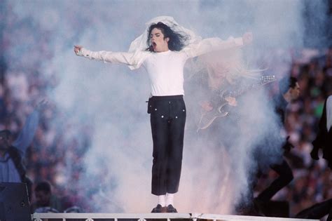 Michael Jackson musical to hit Broadway in 2020 - National | Globalnews.ca