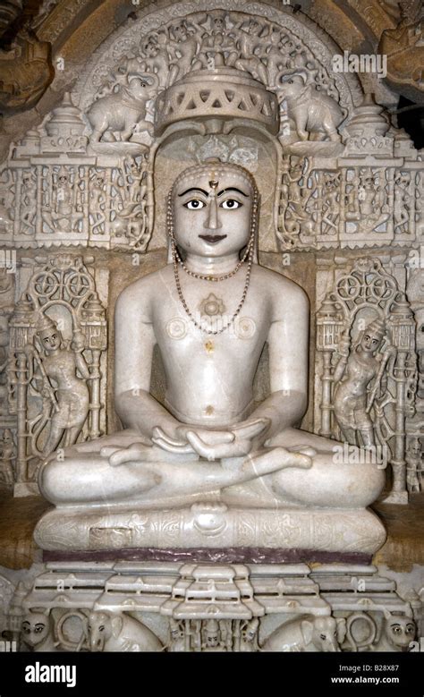 Mahavira statue hi-res stock photography and images - Alamy