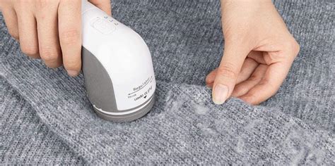 Best Electric Fabric Shaver, Lint Remover (Defuzzer) [2023 Guide]