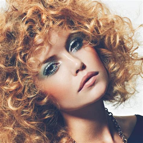 Editorial de belleza sixties: Studio 54 Disco Make-up, Moda Disco ...