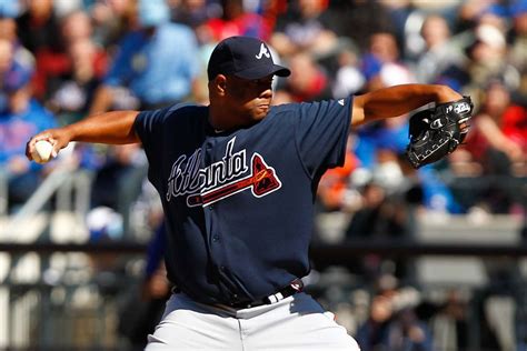 Braves' Livan Hernandez Has Wages Garnished - SBNation.com