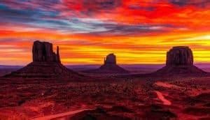 Monument Valley Tours: Best Guided Excursions, Safaris and Horseback Tours