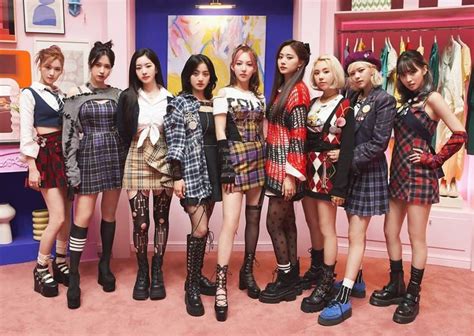 Twice || The Feels OT9 | Ropa de moda, Ropa, Moda