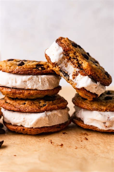 Homemade Vegan Ice Cream Sandwiches (Vegan Chipwich) | The Banana Diaries