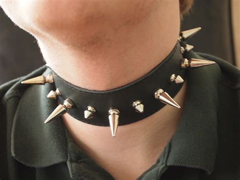 spiked collar — Weasyl