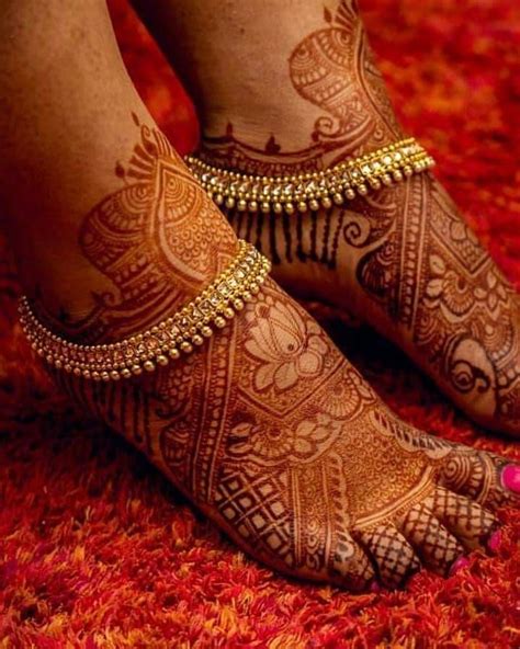 8 Gorgeous Gold Anklet Designs For The South Indian Bride | WedMeGood