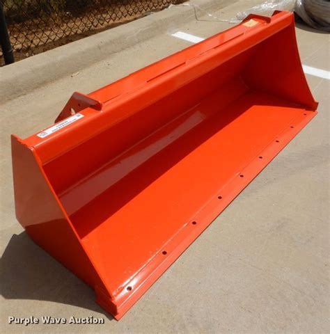 Kubota 5'5"W skid steer bucket in Grapevine, TX | Item LS9826 for sale ...