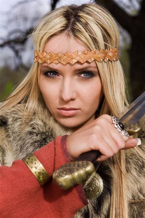 Pin by Andrea Hall on Fantasy and Characters/Writing Inspirations Board12 | Viking warrior woman ...