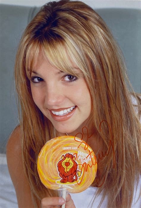 "Autograph: Britney Spears Size: 8\"x12\" Photos are made of ...