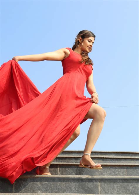 Kavya Thapar Hot In The Song Scene Thunder Legs In Red Gown @BaoBua ...