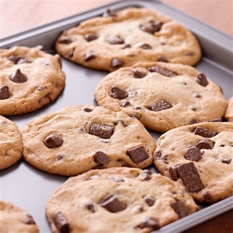 Cookie Sheet vs. Baking Sheet (What’s the Difference?) - Insanely Good