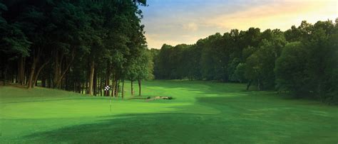 Reston National, Reston, Virginia - Golf course information and reviews.