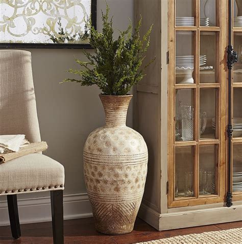 Large Floor Decorative Items - Floor Vase Vases Empty Fill Put Glass Corners Ways Those ...