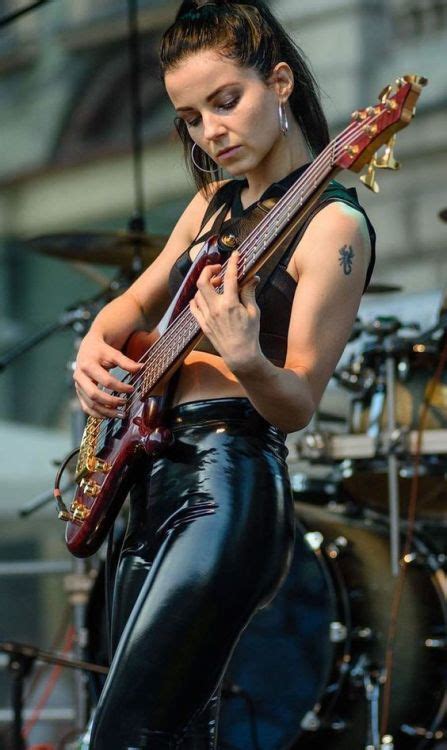 Image by StillKickinMusic.com on Girls & Guitars in 2020 | Female guitarist, Female musicians ...