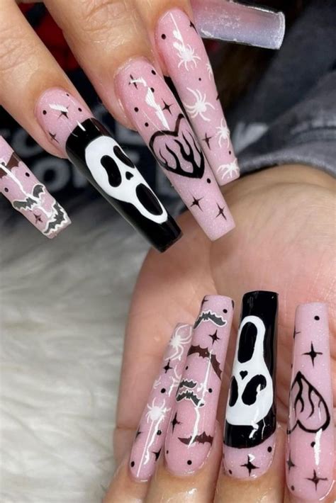 33 Spooky Scream nails design for Halloween nails 2021 - Mycozylive.com