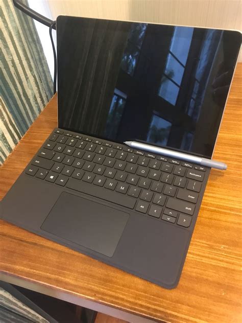 Microsoft Surface Go 2 w Surface Pen, Computers & Tech, Laptops & Notebooks on Carousell