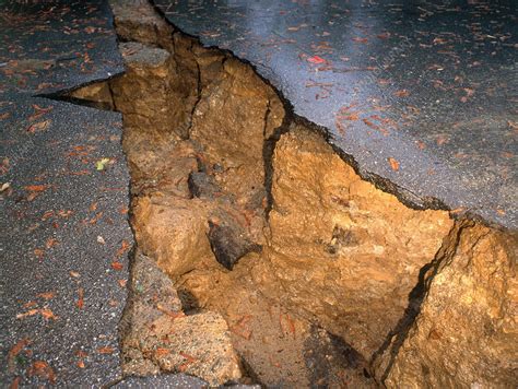 Earthquake Fissure - Stock Image - C007/7777 - Science Photo Library