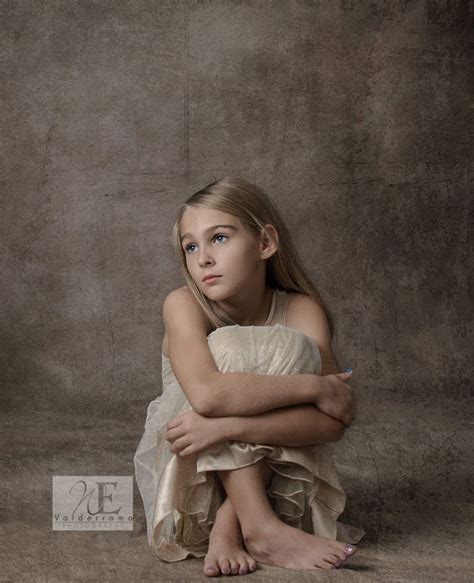 Waiting by Wendy Valderrama on 500px | Kids portraits photography, Kids ...