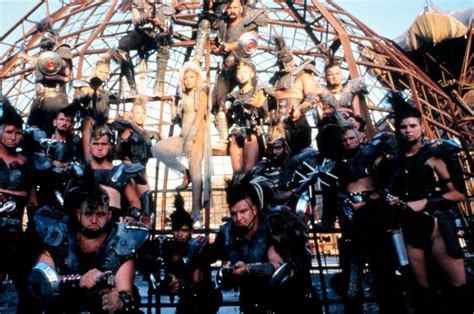 Imagini Mad Max Beyond Thunderdome (1985) - Imagini Mad Max: Cupola Tunetului - Imagine 11 din ...