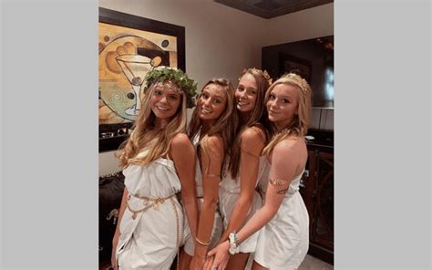 5 Unique Toga Themed Party Ideas for a Vintage Touch - Naomi Kizhner