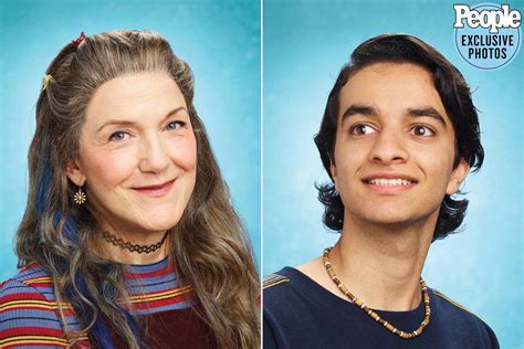 Broadway's Kimberly Akimbo Throws it Back to 1999 with New Cast Photos