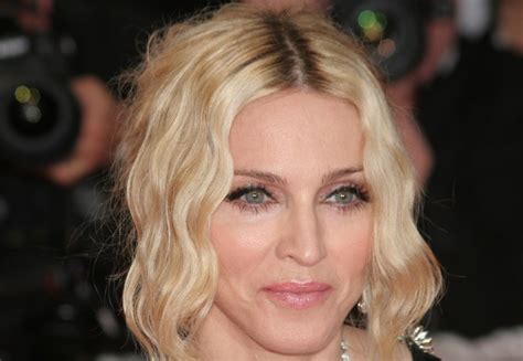 Madonna Steals 2023 Grammys Spotlight With 'New Face' Plastic Surgery ...