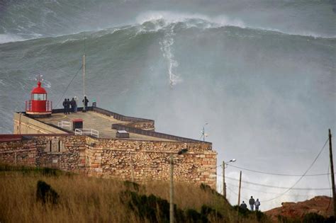 Garrett McNamara 100 Foot Wave - Business Insider