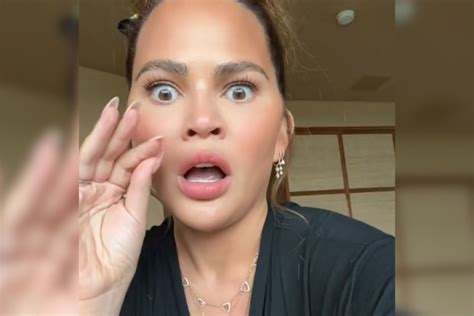 DNA Test Causes Chrissy Teigen to Believe She Has an Identical Twin - Free Beer and Hot Wings