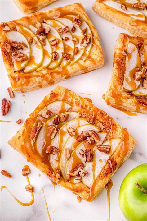 Easy Apple Tart with Caramel Sauce | Mom On Timeout