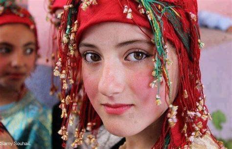 Moroccan girls beautiful - Berber - Tamazight | Beauty, Red scarves ...