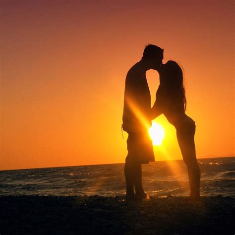 Love couple kissing under sunset at the beach | Sunset beach pictures ...