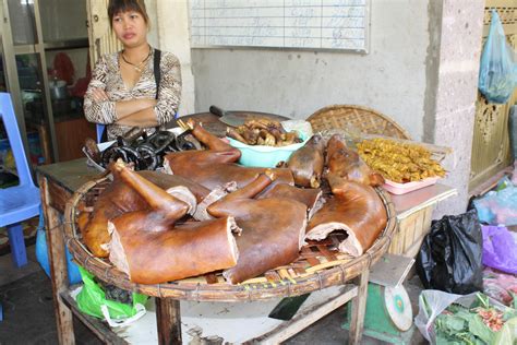 File:Dog meat in Hanoi.jpg - Wikimedia Commons