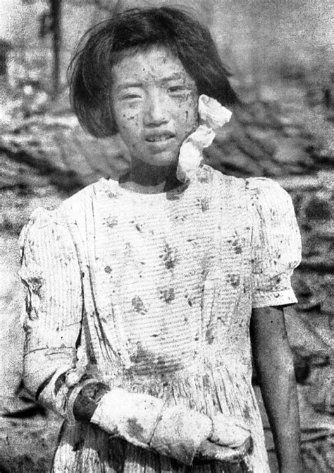 Picture of girl who survived atomic bombing to be placed at Hiroshima peace museum - The Mainichi