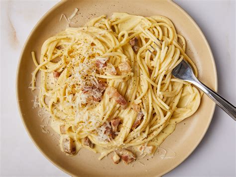 Classic spaghetti carbonara | Kitchen Stories recipe