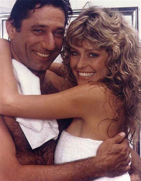 Farrah Fawcett and Joe Namath. | Farrah fawcett, Joe namath, Farrah fawcet