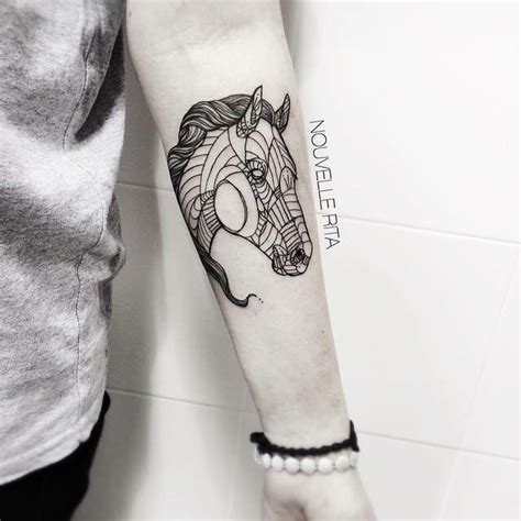 Artistic Animal Tattoos Made with Exquisitely Bold Contour Lines By Nouvelle Rita