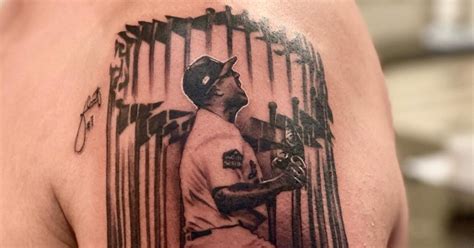 Julio Urias' dad shows off his Dodgers World Series tattoo - Los Angeles Times