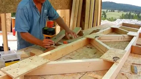 Shed storage build: Make roof trusses shed