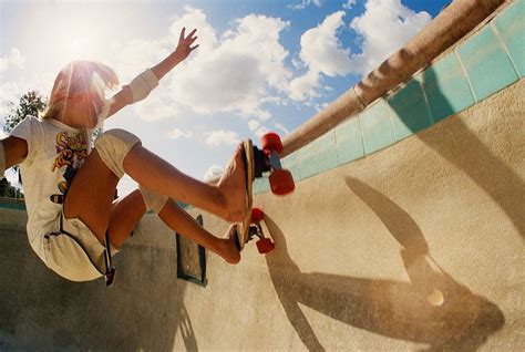 Skateboarding In 1970s California During The Golden Age Of Skate Culture | Hugh holland, Vintage ...