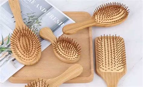 Benefits of a Wooden Hairbrush and How to Use It