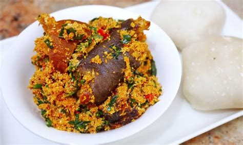 This Egusi Soup Recipe from Sisi Yemmie is Perfect for the Weekend | Watch | BellaNaija