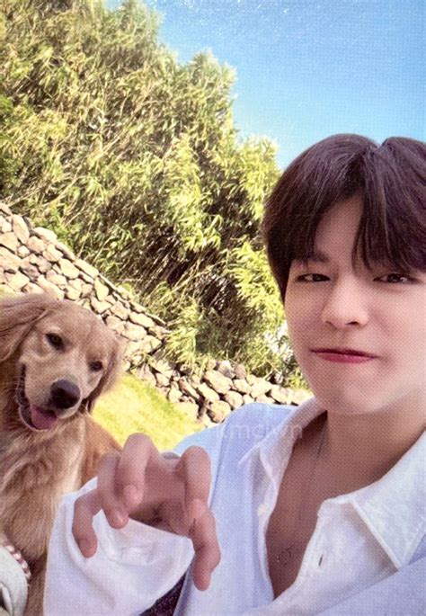 K Pop, I Love You Puppy, Photo Recreation, Stray Kids Seungmin, Hand ...