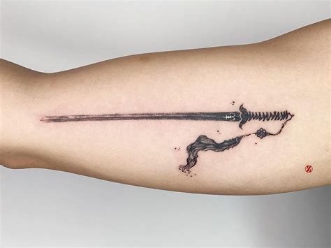 Jiang, Tattooer,Hollywood no Instagram: “Chinese straight sword in calligraphy style” Sword ...