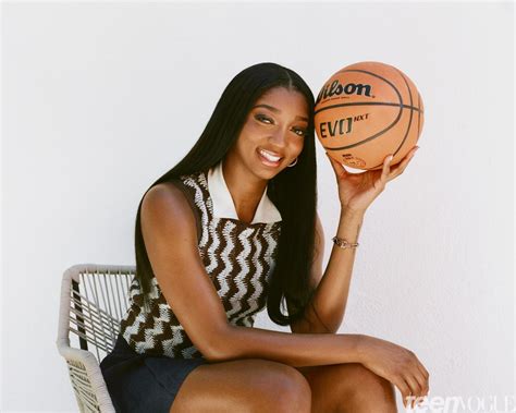 LSU's Angel Reese: A Rising Star in Women's Basketball - The Chupitos!