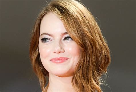 How To Get Emma Stone’s Glowing Skin At The Venice Film Festival | BEAUTY/crew