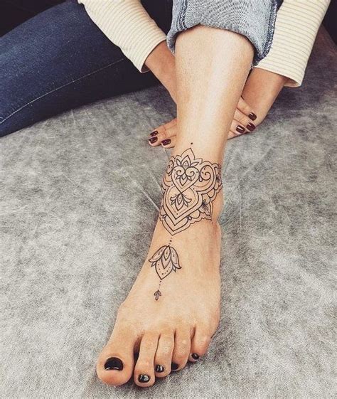 Simple Henna Ankle Bracelet Tattoos - Anime Keren