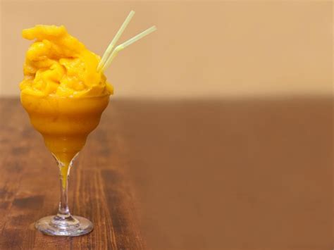 Non-Alcoholic Frozen Mango Daiquiri Recipe | CDKitchen.com