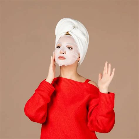 How to Choose the Perfect Face Mask for Sensitive Skin?